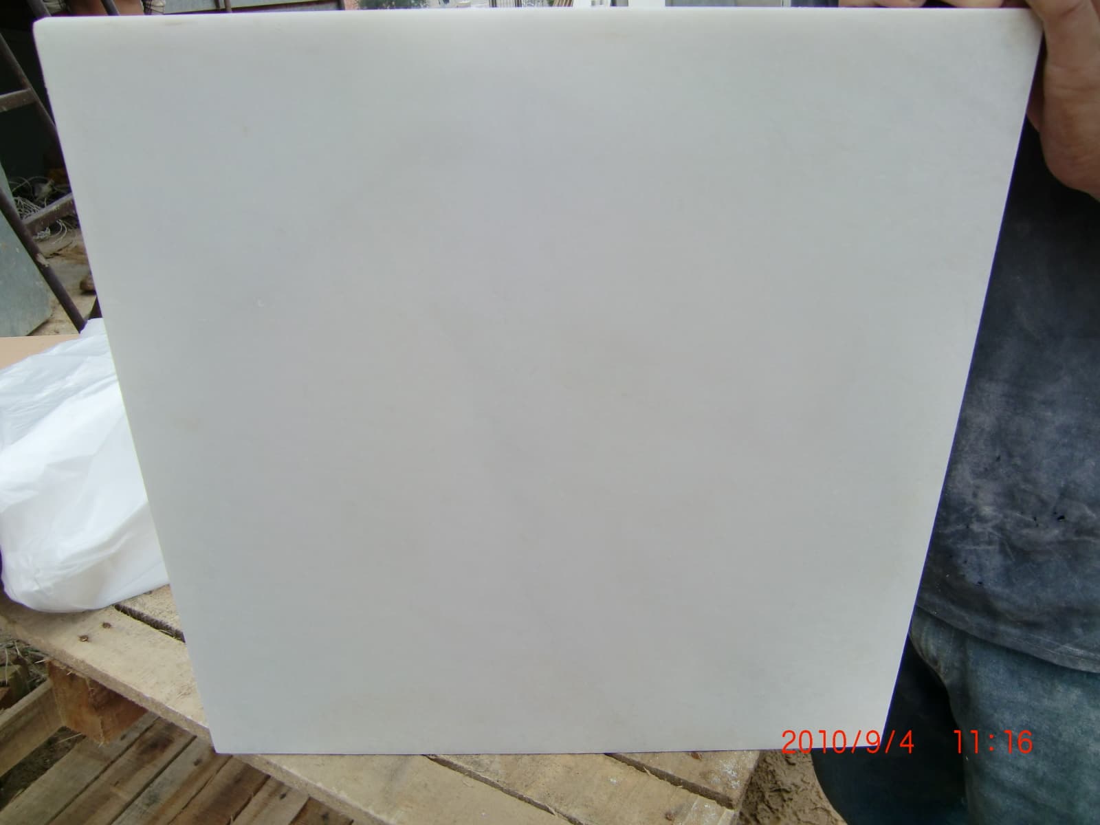Pure white marble tiles_ hot for wall cladding and paving